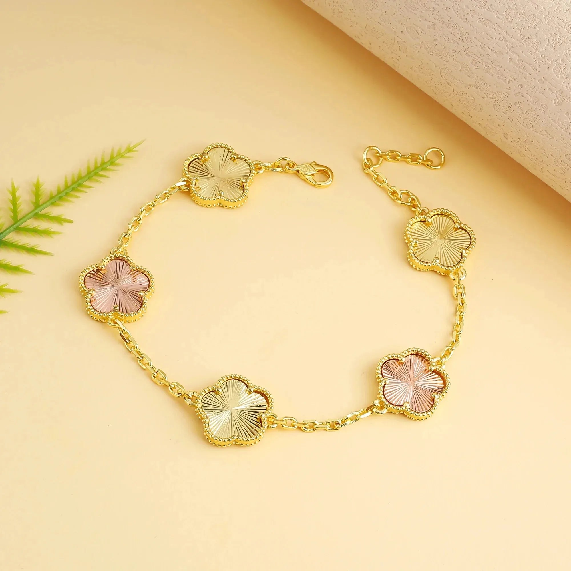 Cloveré Bracelet