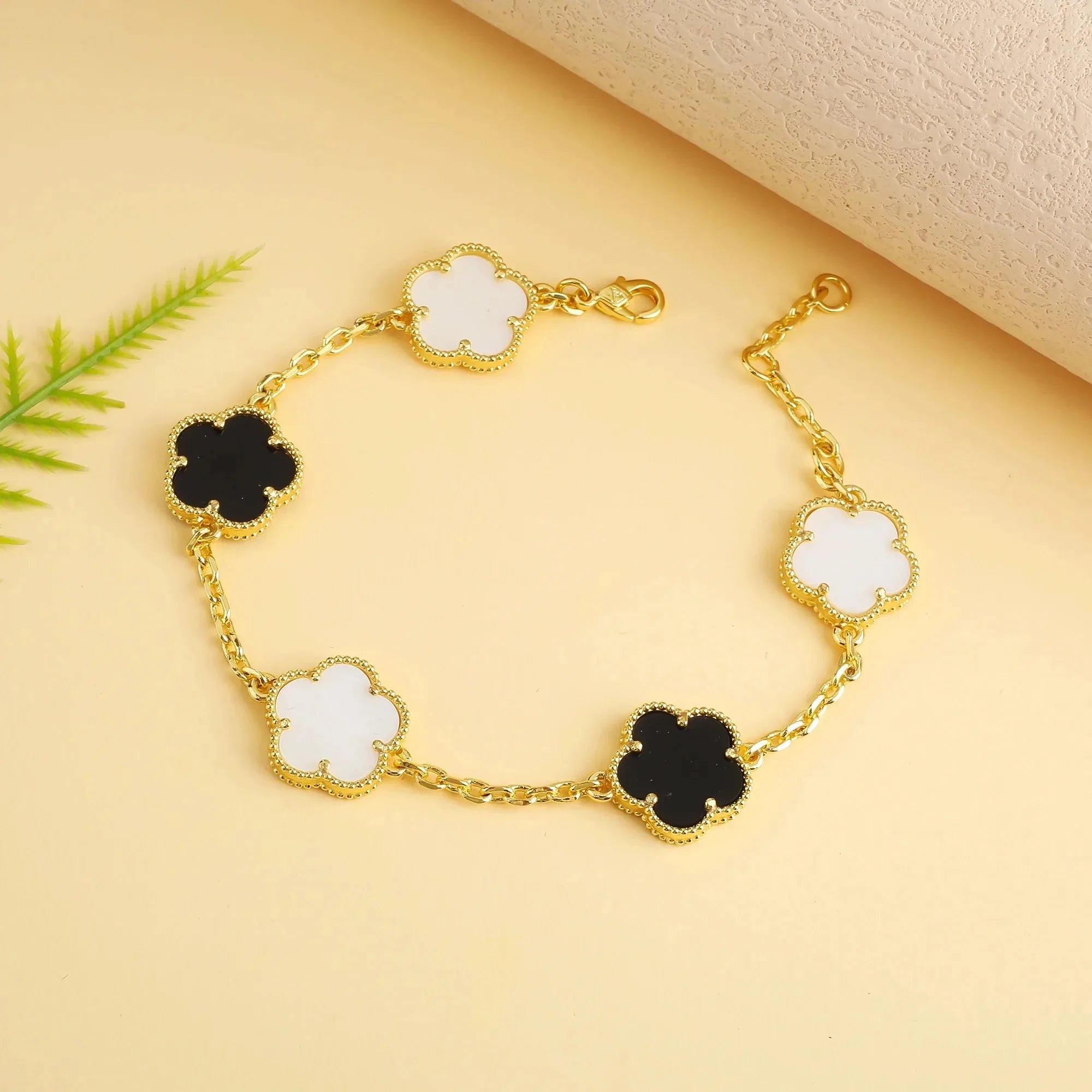Cloveré Bracelet
