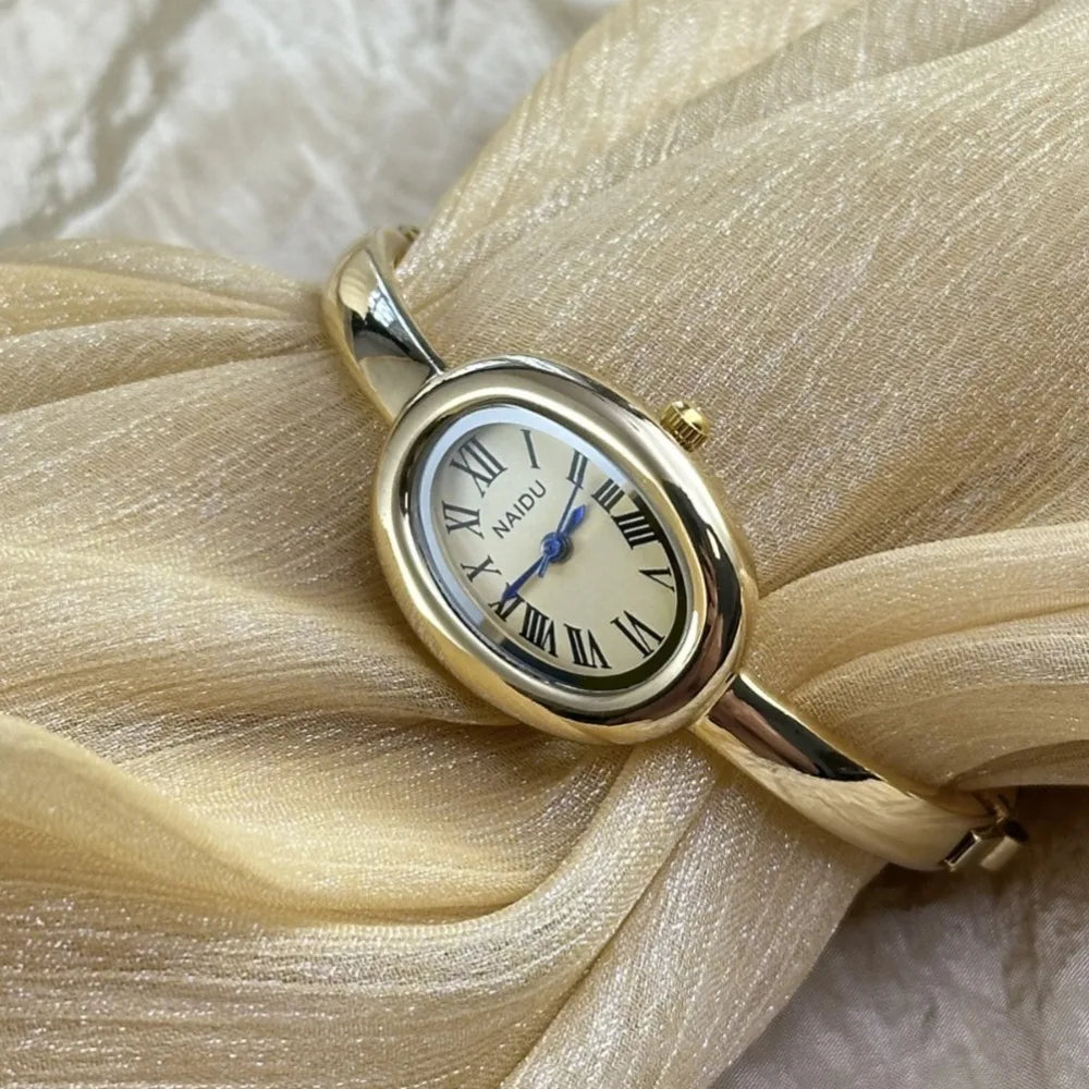 Golden Bracelet Watch – Timeless Elegance for Her