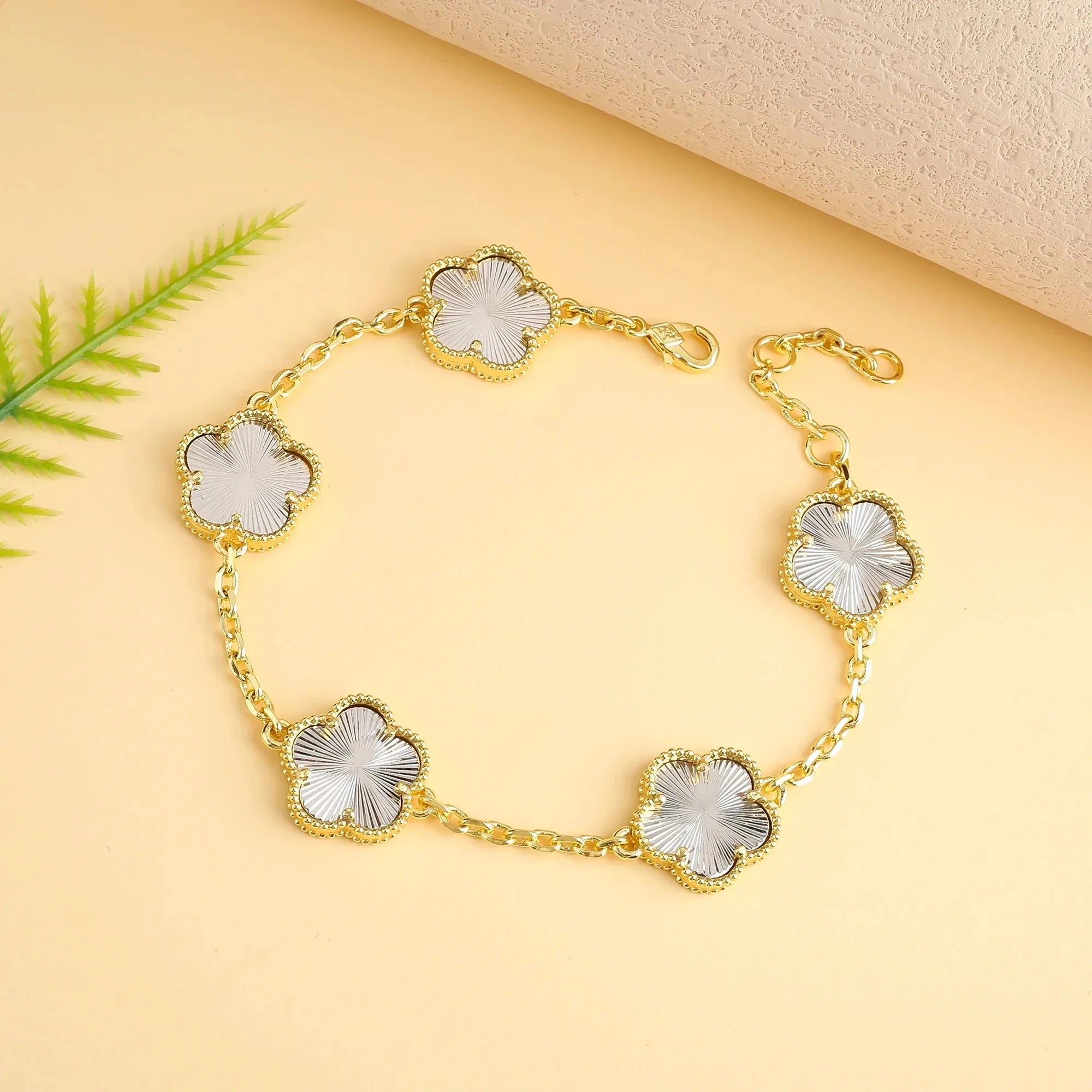 Cloveré Bracelet