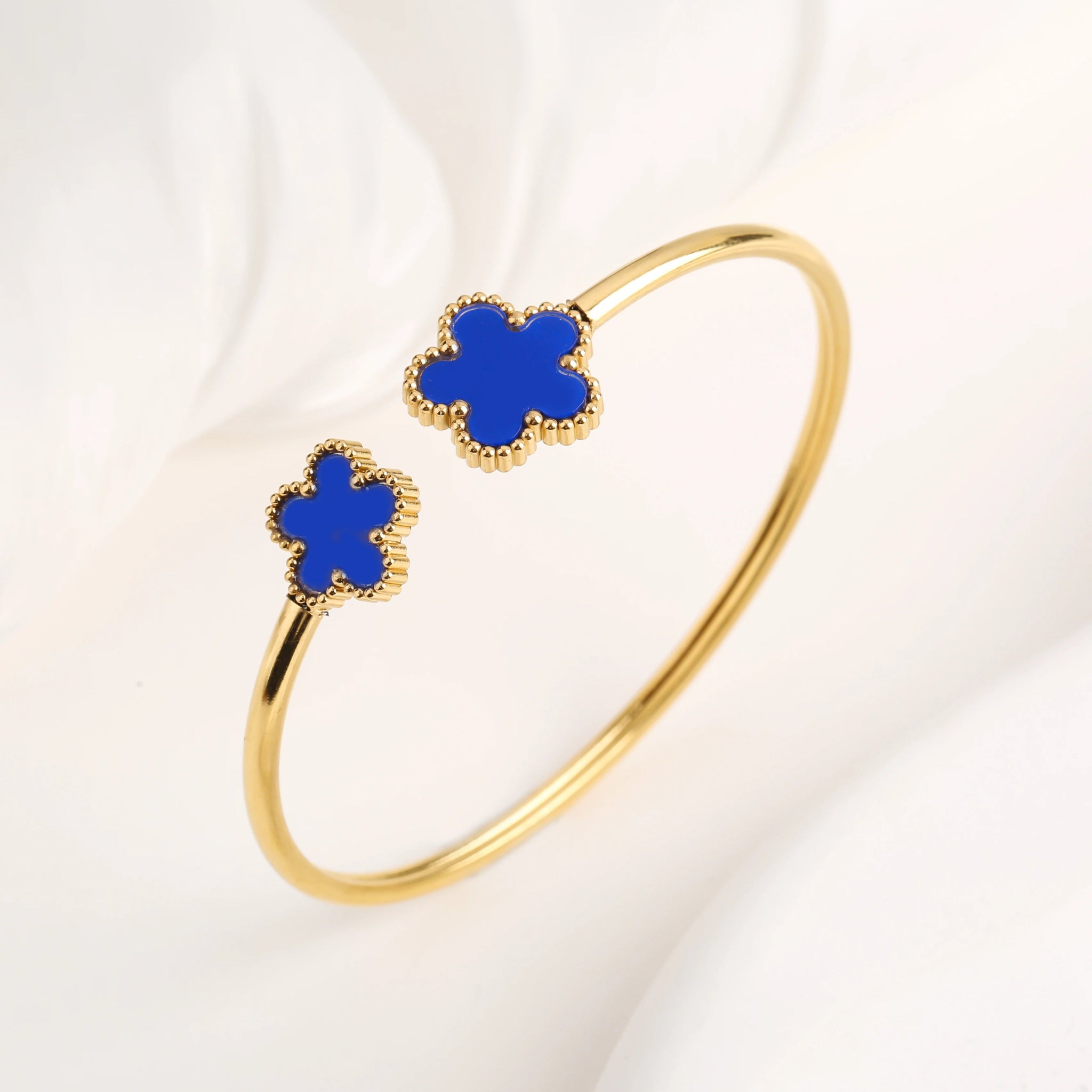Amara Leaf Bangle - Maison Vanessa